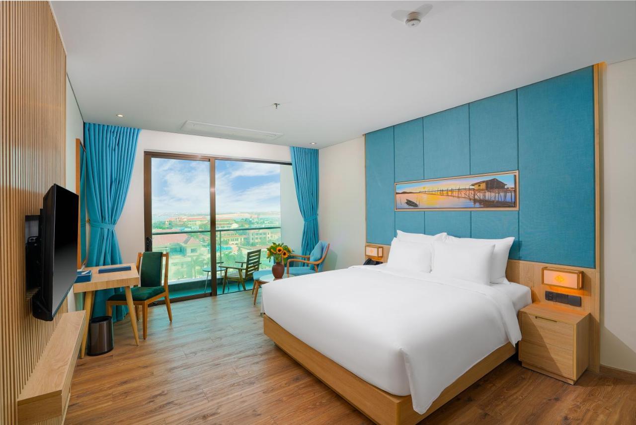 Sala Grand Tuyhoa Hotel توي هوا المظهر الخارجي الصورة