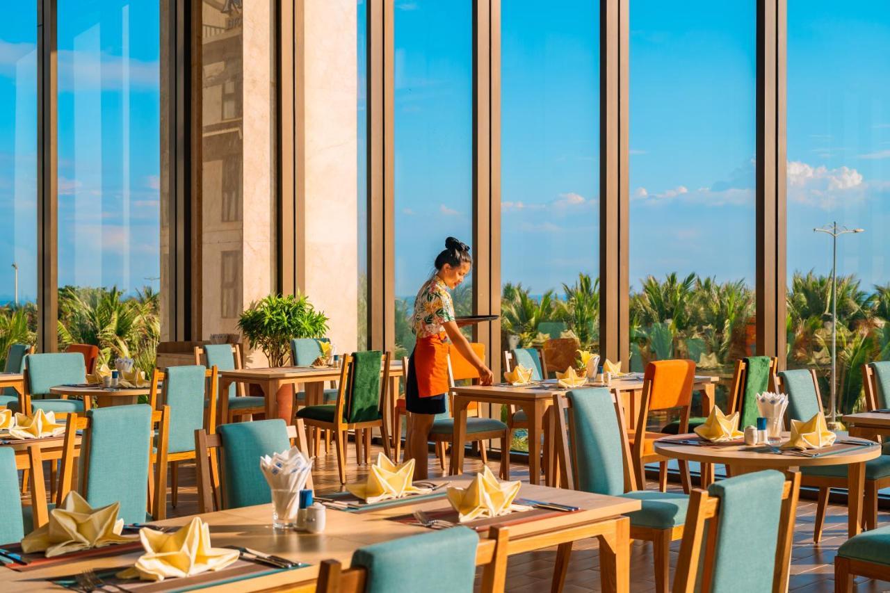 Sala Grand Tuyhoa Hotel توي هوا المظهر الخارجي الصورة