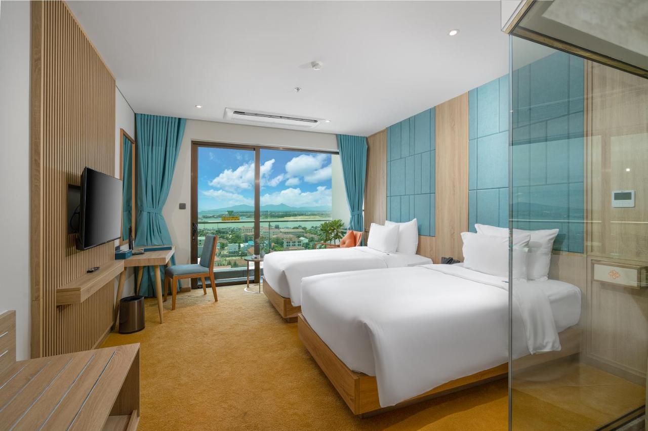 Sala Grand Tuyhoa Hotel توي هوا المظهر الخارجي الصورة