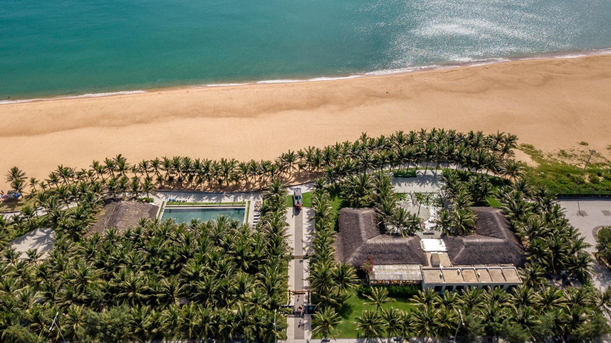 Sala Grand Tuyhoa Hotel توي هوا المظهر الخارجي الصورة